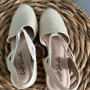 Life Stride Women's Beige Slingback canvas espadrille